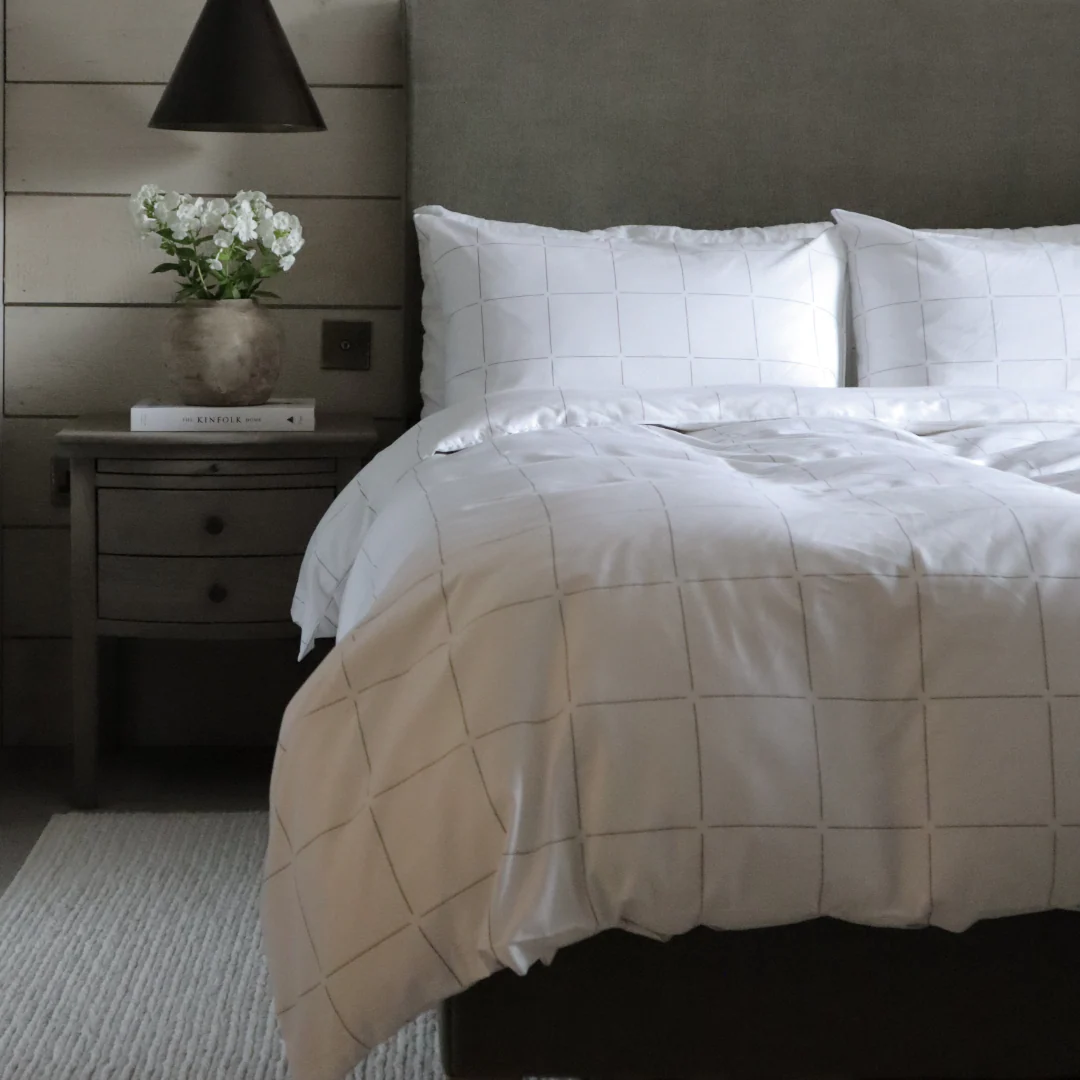 Luxe Sateen Fitted Sheet - Image 36