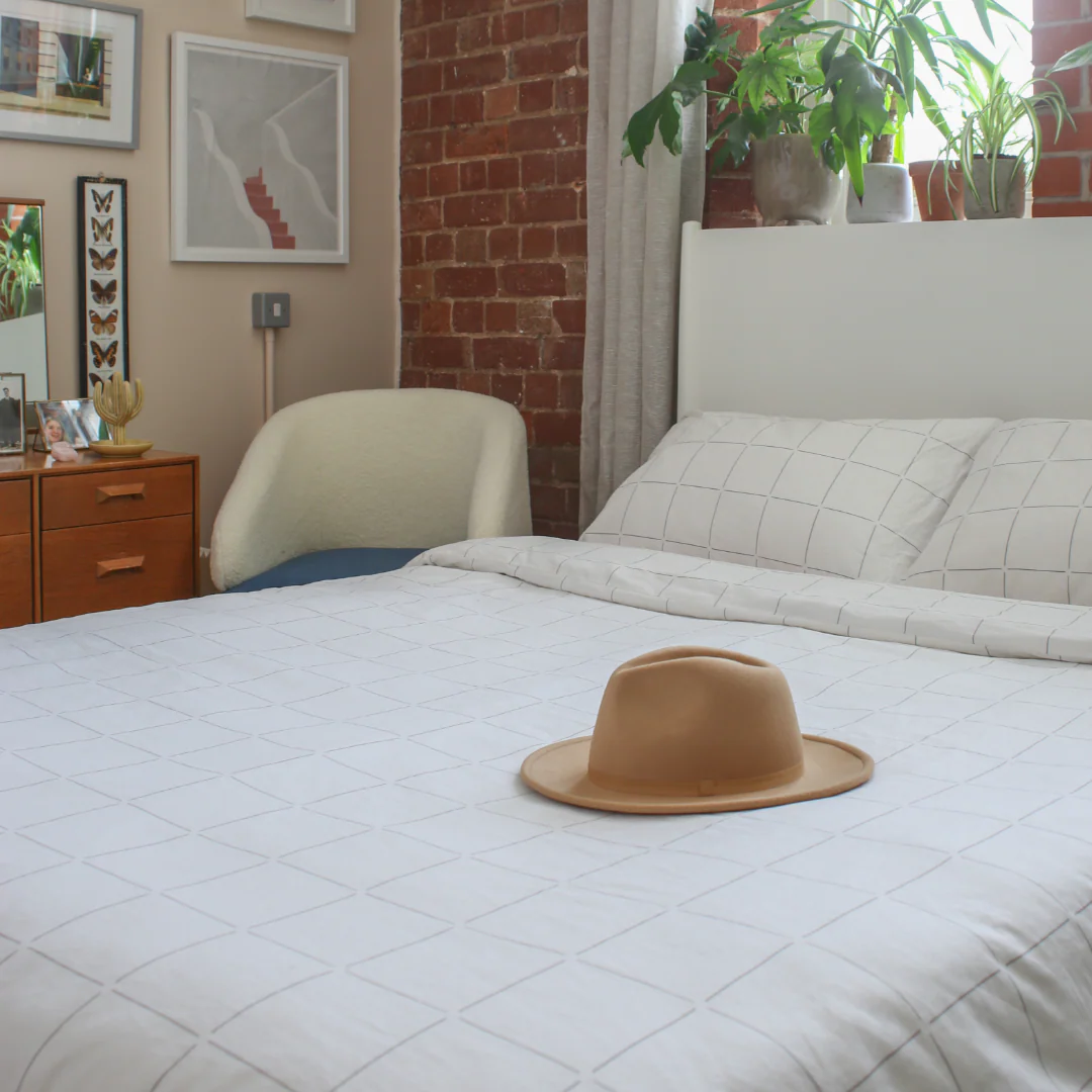 Luxe Sateen Fitted Sheet - Image 38