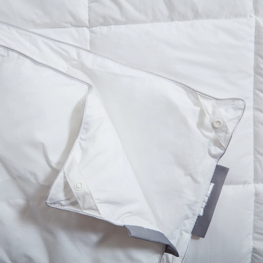 Down-Alternative Snugglemeister Duvet - Image 5
