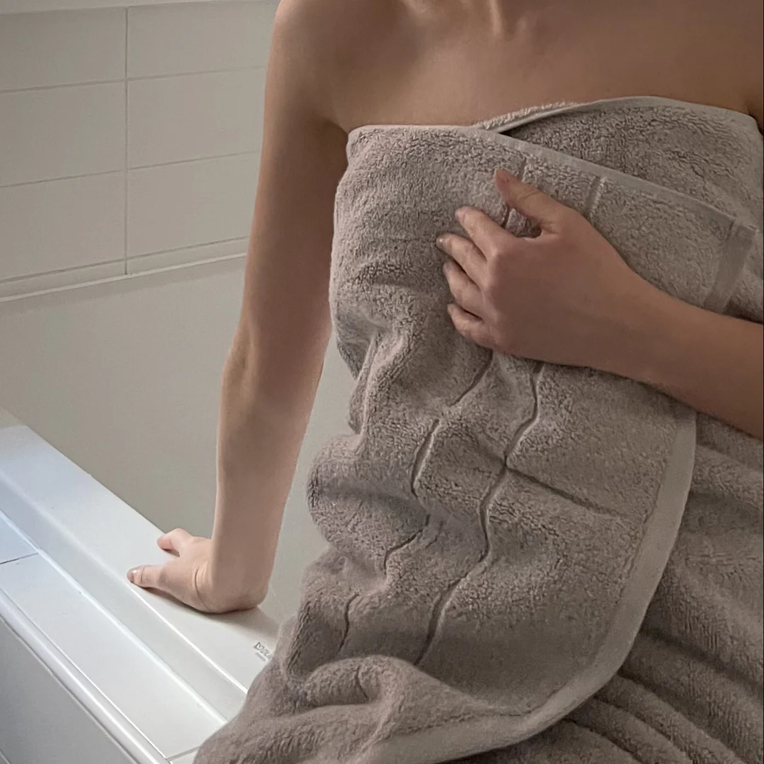Super Plush Bath Sheet - Image 14
